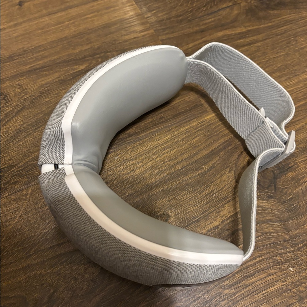 Eye Massager with Bluetooth And Heat - Picture 6 of 9